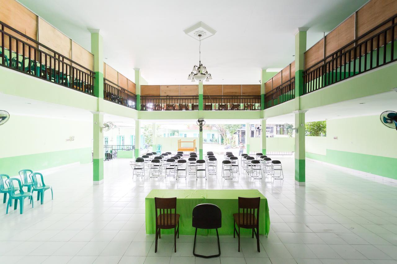 OYO 754 Nur Aziziah Guest House Syariah Balikpapan  Luaran gambar