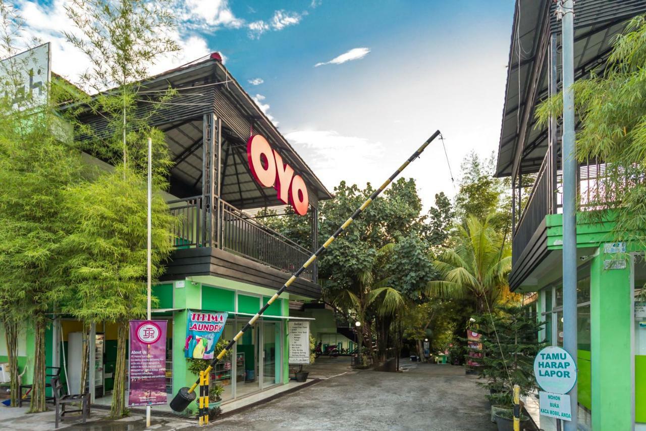 OYO 754 Nur Aziziah Guest House Syariah Balikpapan  Luaran gambar